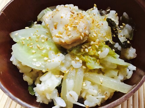 リメイク！鶏肉野菜あんかけ入りわかめ味噌汁雑炊